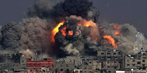 Gaza's night sky is lit up by rockets exchanged with israel iron dome