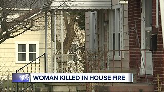 Woman dies in fire at apartment building in Monroe