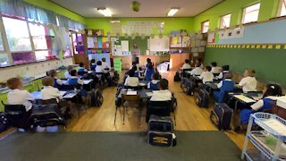 SOUTH AFRICA - Cape Town - First day of school for Grade 1, Goodwood Park Primary school(Video) (Agf)