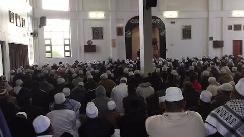 SOUTH AFRICA Cape Town - Eid Ul Fitr is a celebration to marks the end of the holy month of Ramadaan. (Video) (2Em)