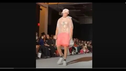 Man Infiltrates Fashion Show & No One in the Crowd Notices