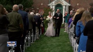 Newlyweds turn wedding into Brewers watch party