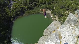 Adventurous Daredevil Jumps From 111 Feet Cliff Into Water