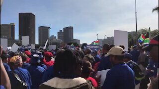 UPDATE 1: Opposition parties march against Zuma presidency in Cape Town (wam)