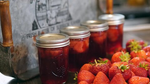 Strawberry Preserves No Pectin [Recipe and Canning Tutorial]
