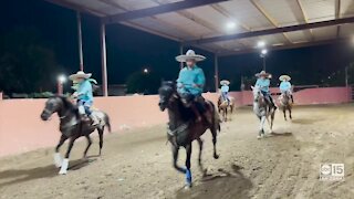 Escaramuza, el deslumbrante deporte femenino que combina la cultura Mexicana con la tradición.