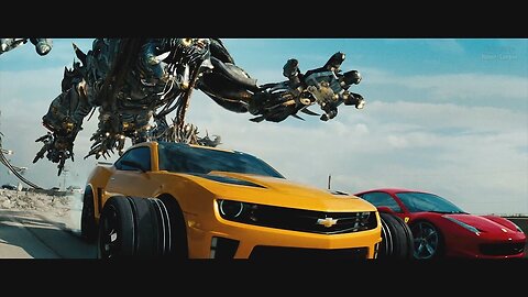 Transformers: Dark of the Moon (2011) - Freeway Chase