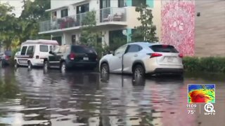 Lake Worth Beach residents prepare for possible flooding this weekend