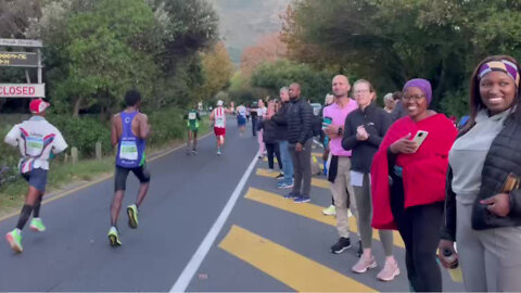 Watch: Gripping Totalsport Two Oceans Marathon in Cape Town