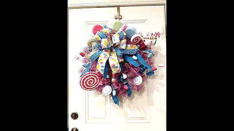 How to make a christmas Candy themed wreath