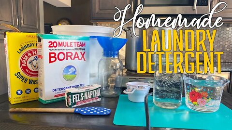 Homemade Laundry Detergent Recipe and Tutorial [Liquid & Concentrate]