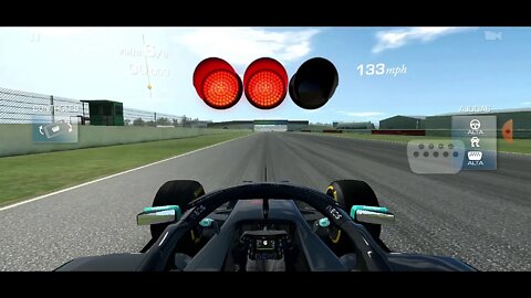 GUIGAMES - Real Racing 3D - F1 - Cruze a Linha - Mercedez - Silverstone