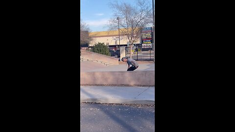 Skating with legendary Aaron jaws Homoki and Dakota Servold for a day of tricks!