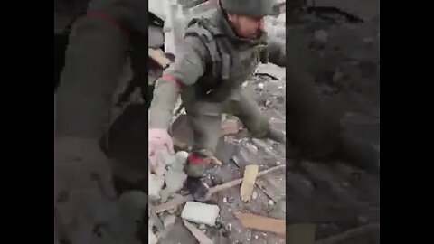 🇺🇦Graphic War18+🔥6 Russians Hide Battle Footage Irpin - Then Surrender - Ukraine Armed Forces(ZSU)