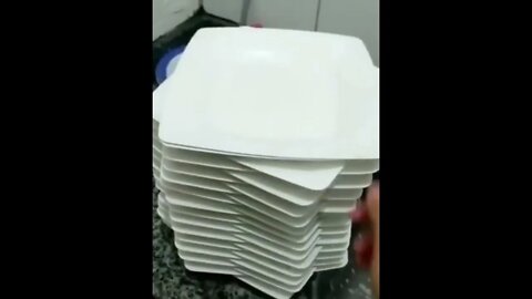 Sorting a plie of plates