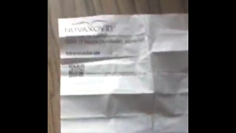 2021: German guy shows empty package slip of Nuvaxovid covid vaccine