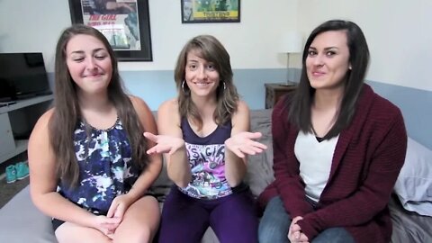 Kissing Challenge! (Lesbian) | Arielle Scarcella