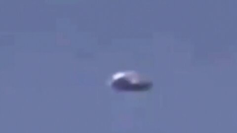 Silver Metallic UFO Caught on Film Over Mexico