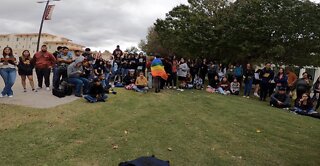 New Mexico State Univ: Preaching of the Gospel Draws 200 Students in Massive Crowd