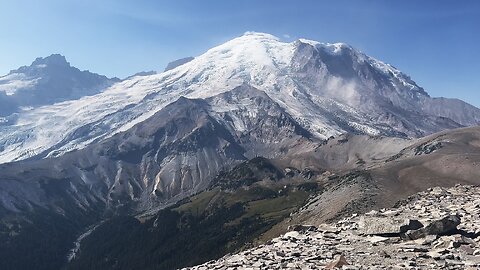 ALPINE VIEW FROM THE TOP of 2nd Burroughs Mountain @ Mount Rainier National Park! | 4K | Washington