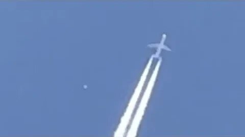 UFO Orb Starts To Tail Aircraft There's Thing's Going On We Need To Know About