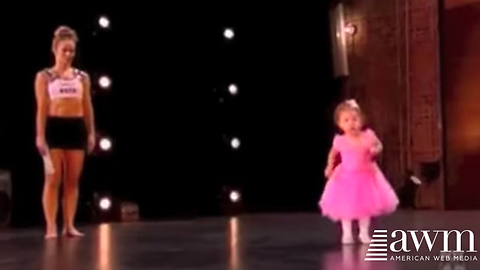Toddler Interrupts Mom’s Live Audition, Sends The Crowd Into Hysterics