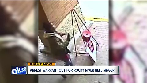 Arrest warrant issued for Salvation Army bell ringer accused of stealing $600 from woman's wallet