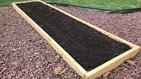 Easy To Build Raised Bed - Start to Finish