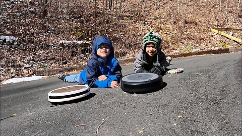 Roombas on the Mountain! Can the Robot Vacuums handle the steep driveway??? And the snow? 🤦‍♀️