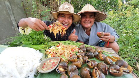 Papaya Salad With Snail Tasty Delicious with Chili