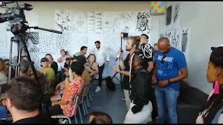 SOUTH AFRICA - Cape Town - Ed Sheeran sits on the Bridges for Music workshop(video) (xtZ)