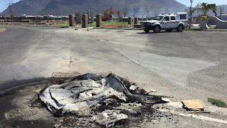 South Africa - Cape Town - Lavender Hill people burnt to death (video) (Dj8)