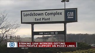 Striking UAW workers getting high-profile support on picket lines