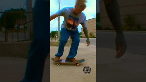 Flippin banks #skateboarding #shortsvideo