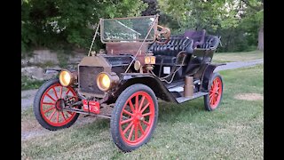 Very short clip of our 1910 Ford Model T Touring car shot with DJI Mavic Air 2