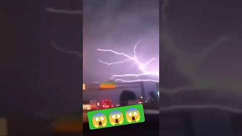 dangerous lightning 😱😱😱😱😱 Allah hu Akbar #youtubeshorts #shortvideo #shortfeed #shorts #foryou