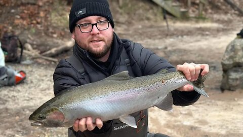 Slow Winter Steelhead Fishing Struggle... Michigan River Fishing For Winter Steelhead #steelhead