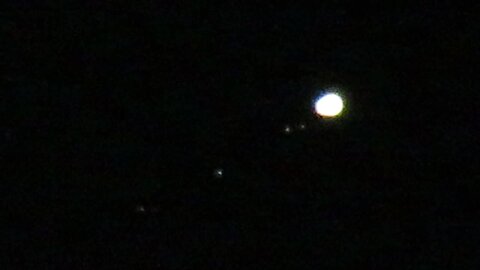 Insane Close-Up Zoom Of Jupiter And Its Moons