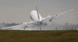 Are you afraid of flying during storms? Don't watch this video!