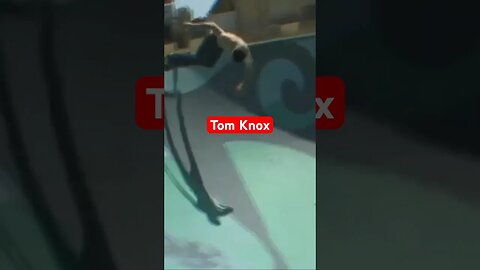 Tom Knox Rips Vagabond #poolskateboarding #poolskating #bowlskating #backyardpool #emptypool