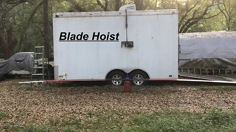 Blade Hoist