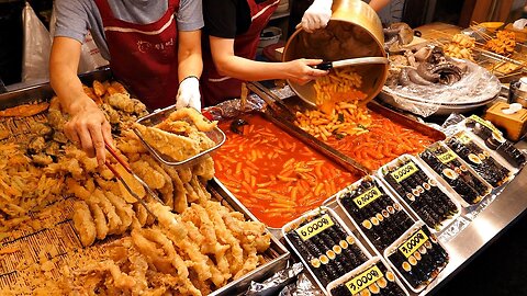 Korean Tteokbokki!! Customers have been lining up since morning. / korean street food