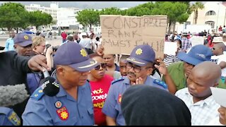 SOUTH AFRICA - Cape Town - SAPS March to Parliament (Video) (47F)