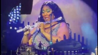 Lizzo and the Founder's Flute