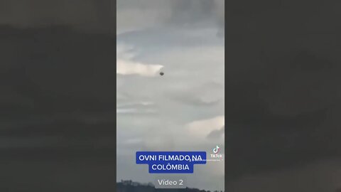 OVNI filmado em Medellin, Colômbia, no dia 27 de junho. vídeo 2