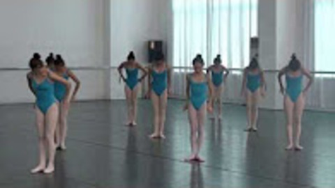 Amazing performance in China southern dance school