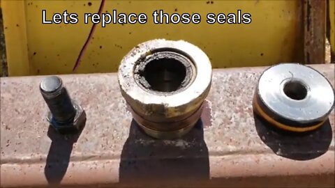 Replacing Hydraulic Cylinder Seals - Part 3 - Pulling it all apart