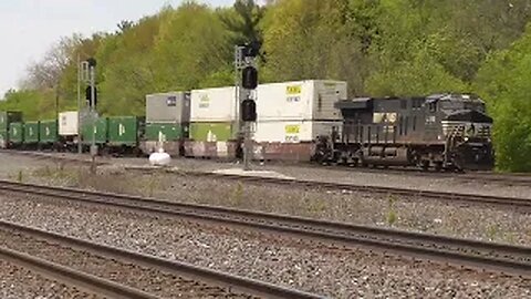 Norfolk Southern Intermodal Train from Berea, Ohio May 6, 2023