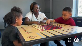 Woman brings love of chess to Detroit youth of all backgrounds