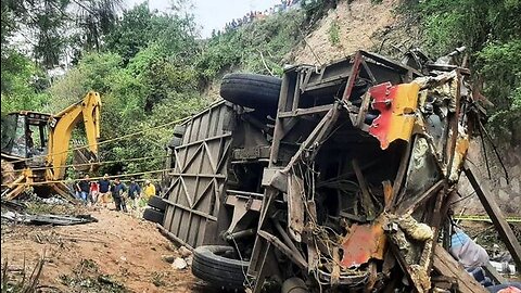 A bus crash in southern Mexico kills 29 people and injures 19 #LIVE